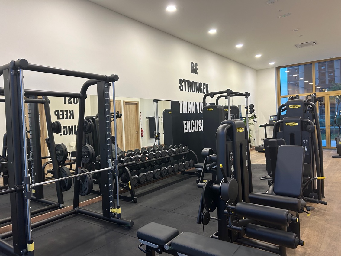 Siłownia premium Technogym z panoramą Benidorm, Intempo Sky Resort