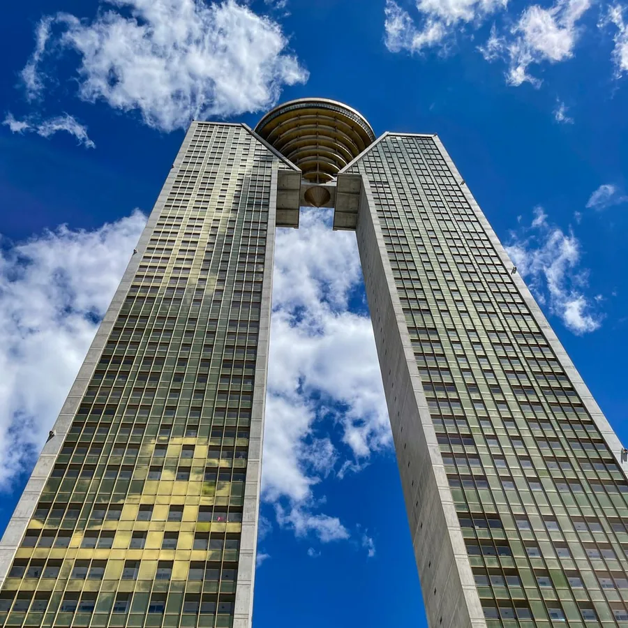 Plaża Poniente w Benidorm o poranku